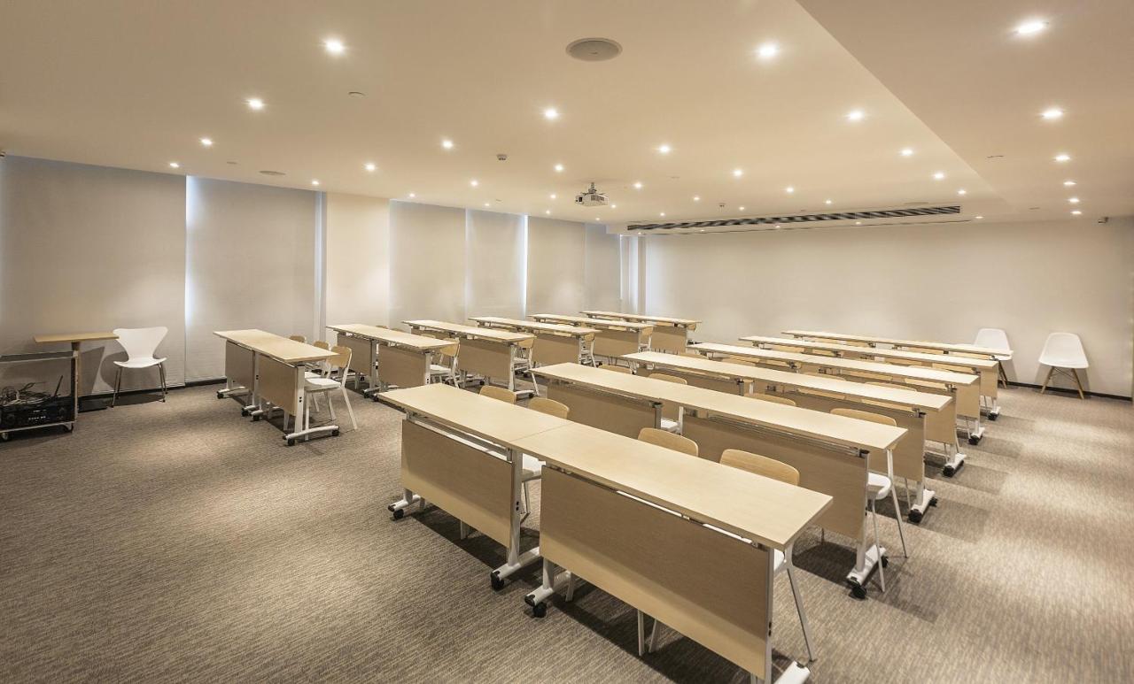 ibis Zhengzhou Longhai Road Ngoại thất bức ảnh
