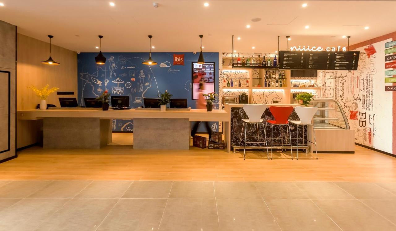 ibis Zhengzhou Longhai Road Ngoại thất bức ảnh